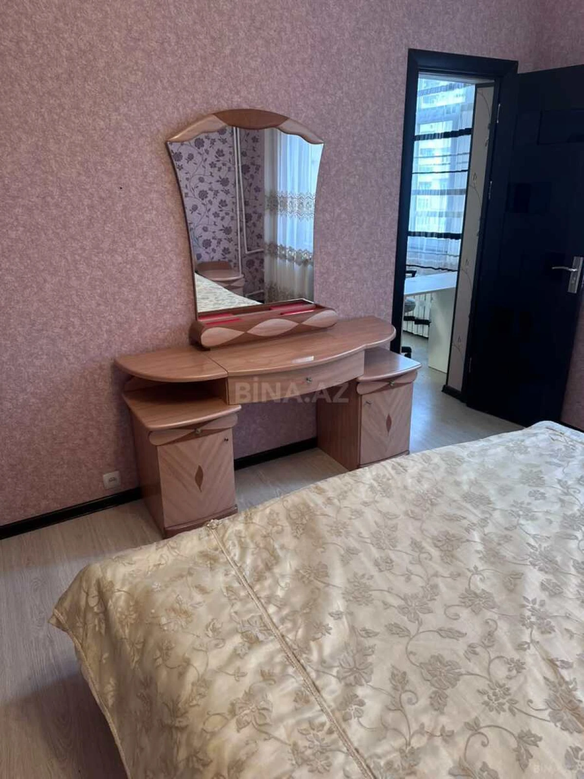Kirayə verilir 3 otaqlı mənzil 100 m²