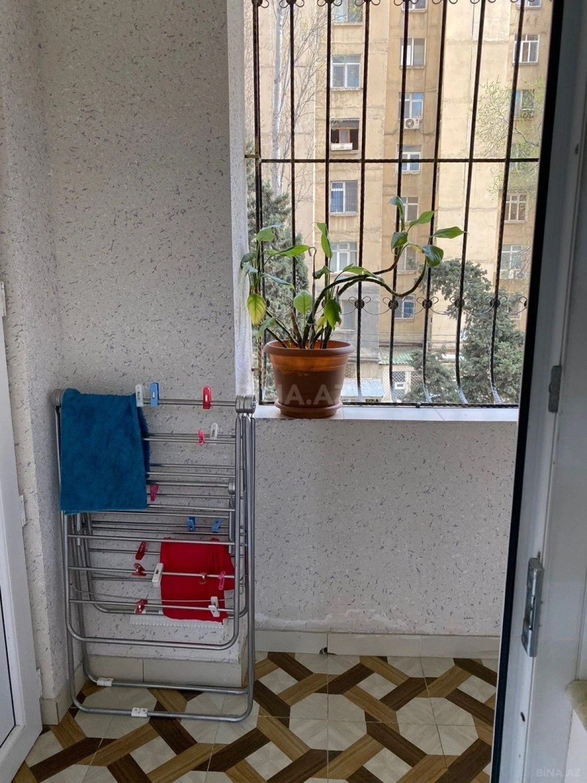 Satılır 2 otaqlı mənzil 95 m²