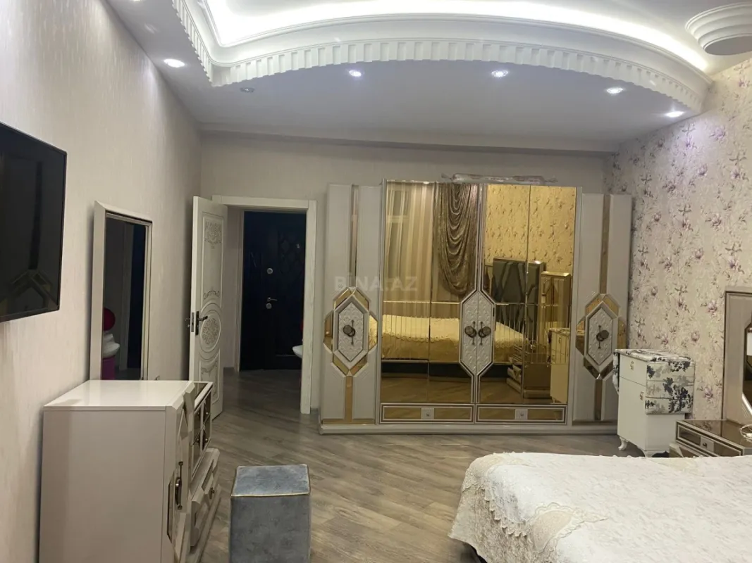Satılır 2 otaqlı mənzil 95 m²