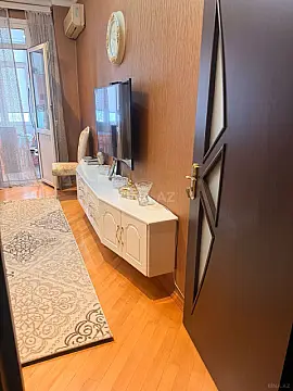Kirayə verilir 2 otaqlı mənzil 63 m²