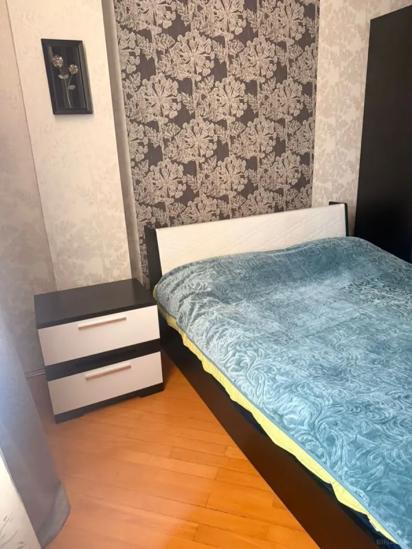 Kirayə verilir 2 otaqlı mənzil 63 m²