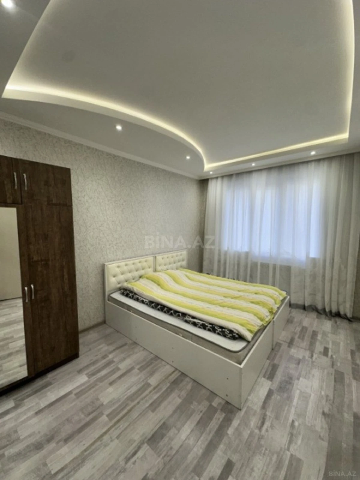 Kirayə verilir 2 otaqlı mənzil 75 m²