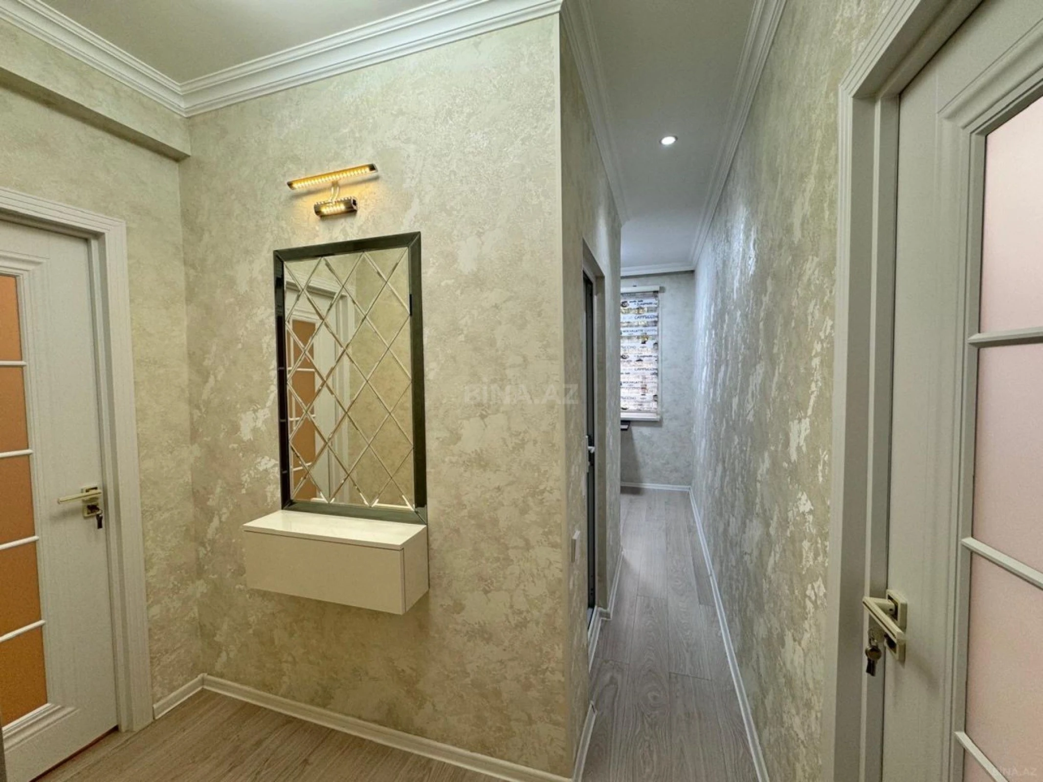 Satılır 2 otaqlı mənzil 55 m²
