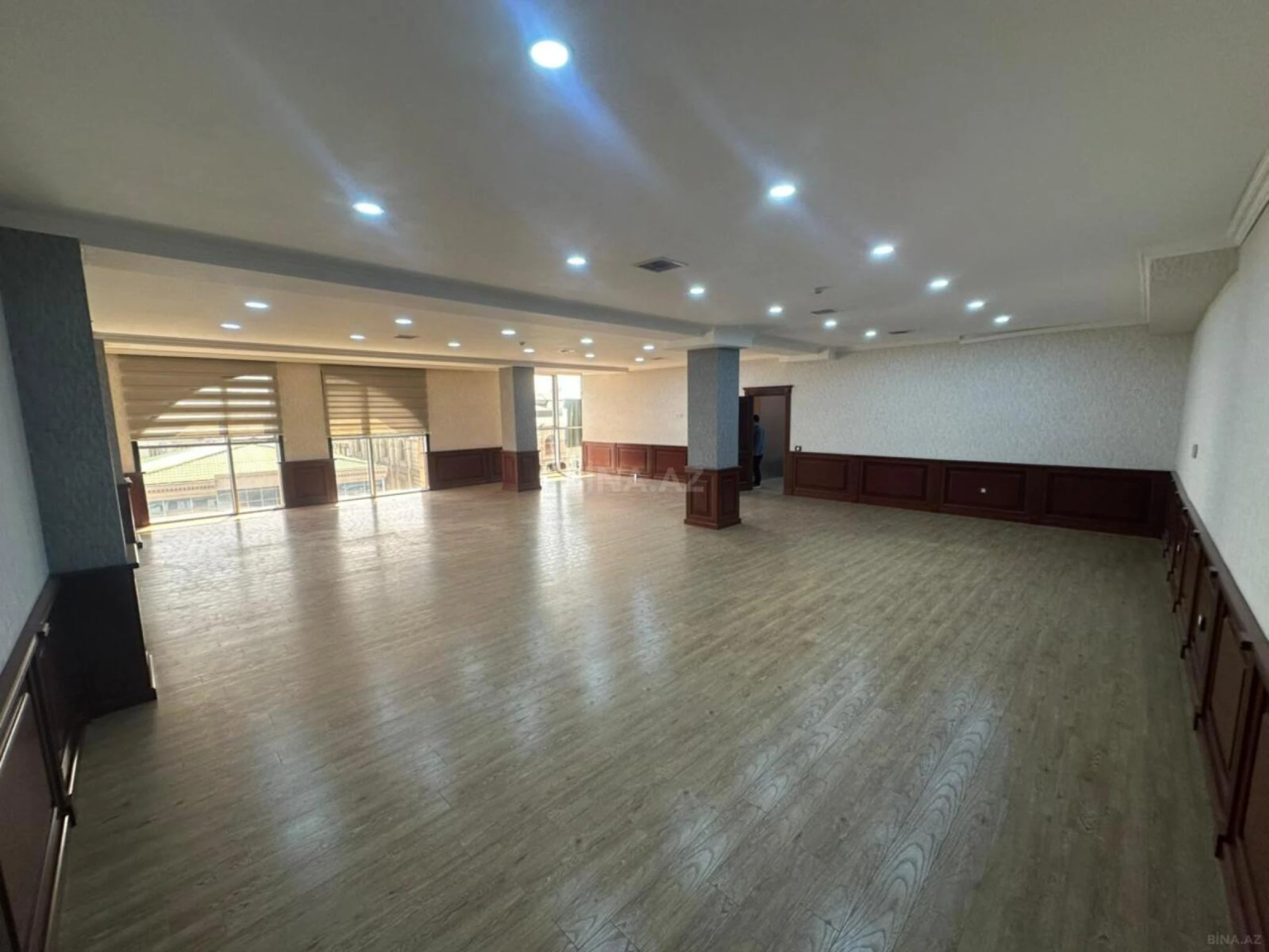 Kirayə verilir 13 otaqlı ofis 700 m²