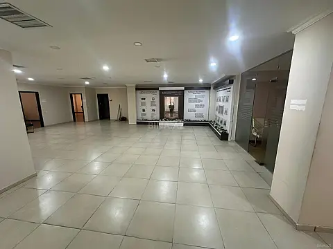 Kirayə verilir 13 otaqlı ofis 700 m²