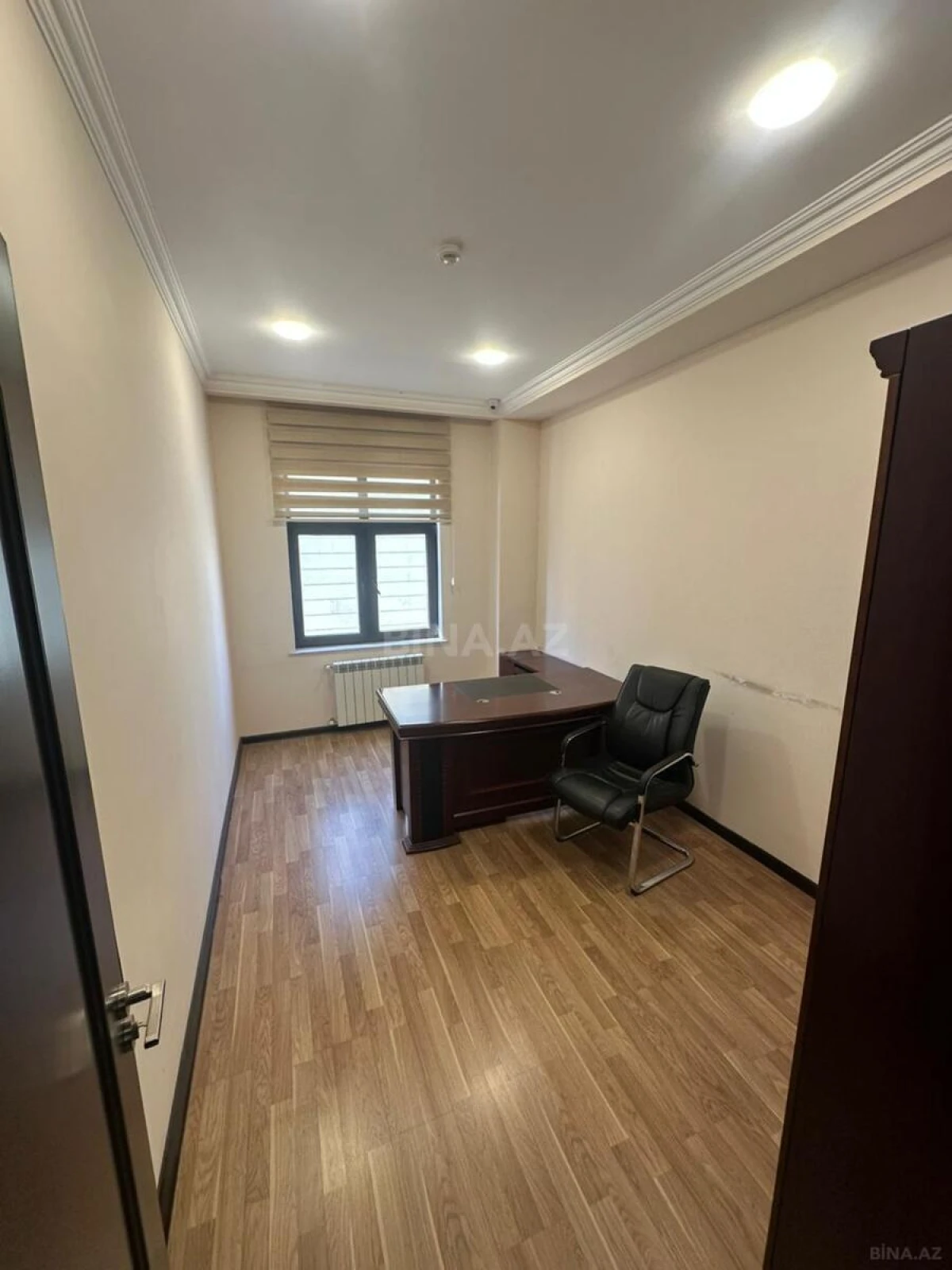 Kirayə verilir 13 otaqlı ofis 700 m²