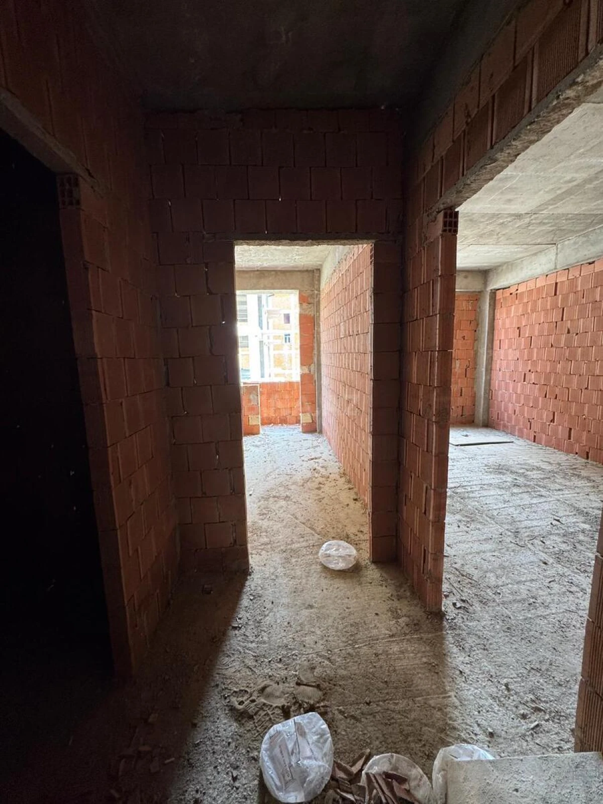 Satılır 1 otaqlı mənzil 44 m²