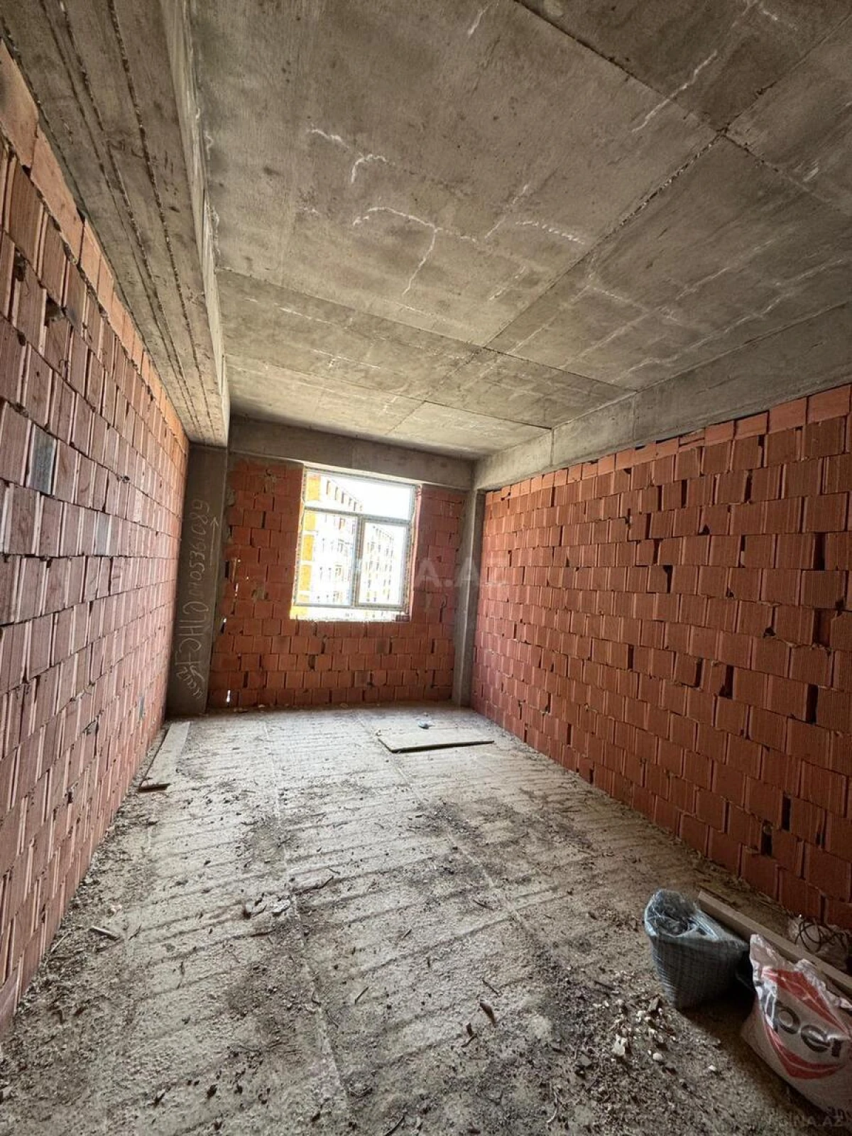 Satılır 1 otaqlı mənzil 44 m²