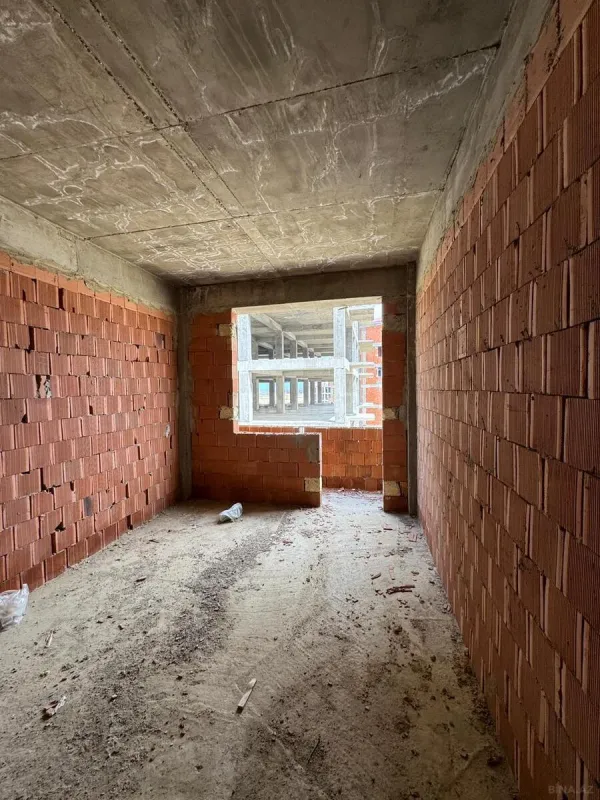 Satılır 1 otaqlı mənzil 44 m²