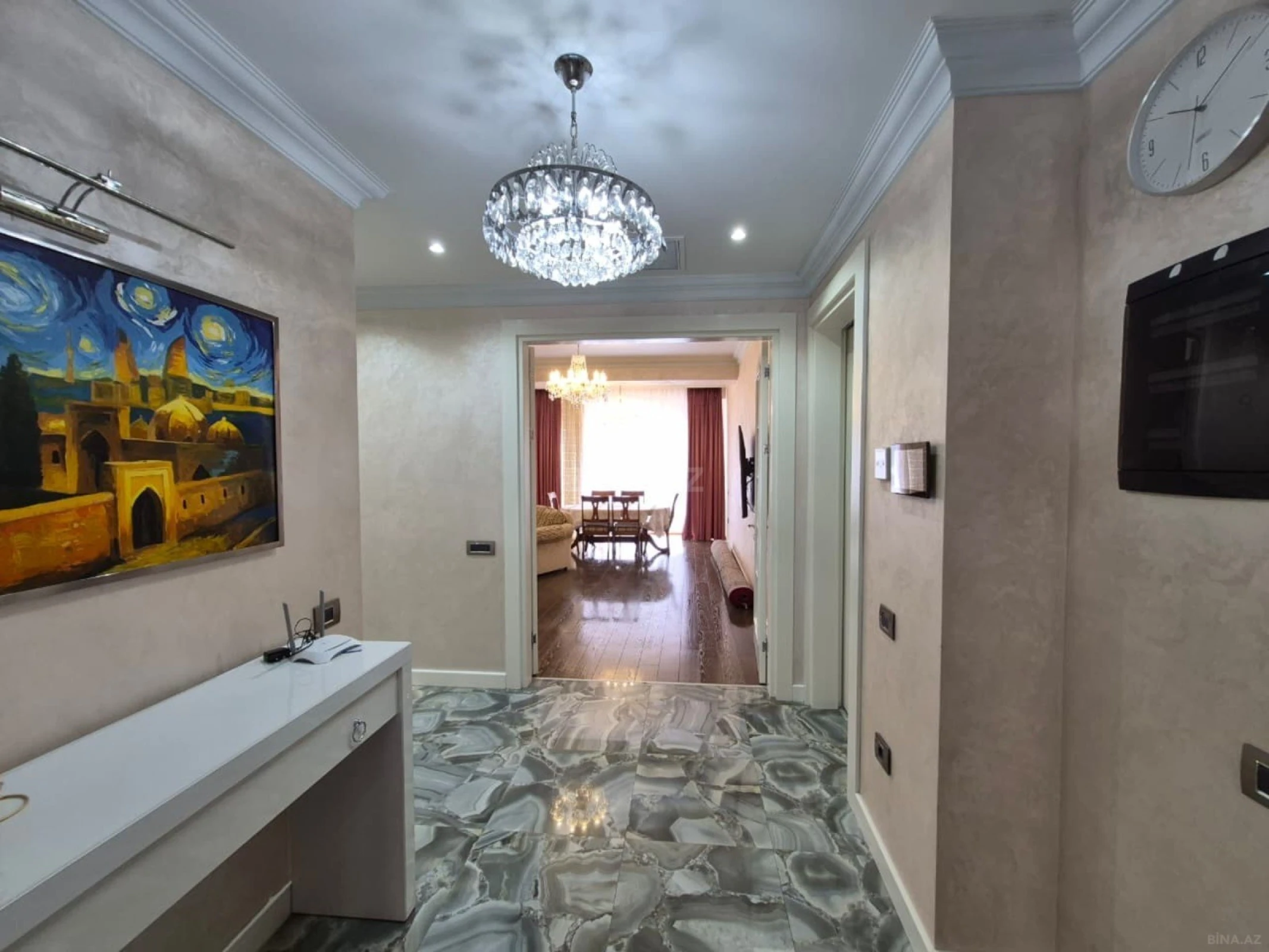Kirayə verilir 3 otaqlı mənzil 170 m²