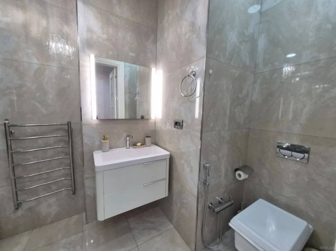 Kirayə verilir 3 otaqlı mənzil 170 m²