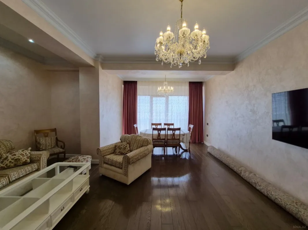 Kirayə verilir 3 otaqlı mənzil 170 m²