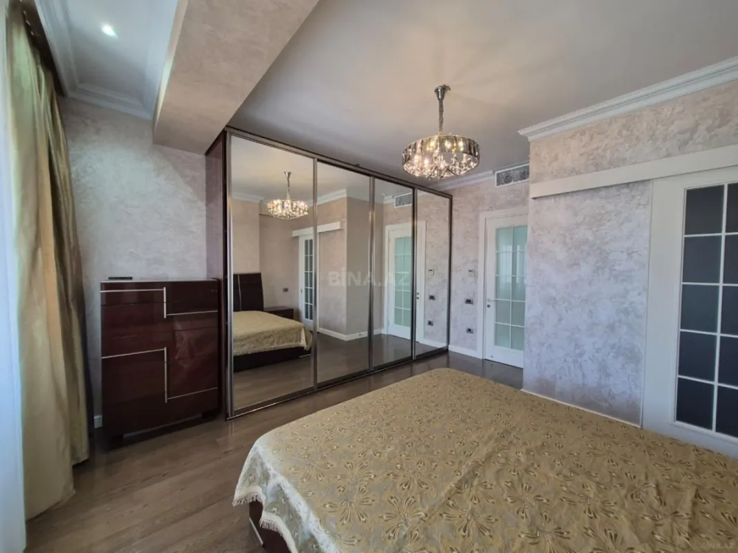 Kirayə verilir 3 otaqlı mənzil 170 m²