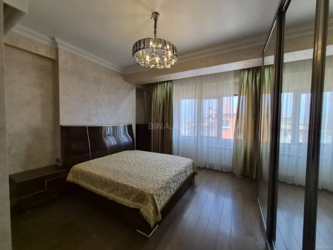 Kirayə verilir 3 otaqlı mənzil 170 m²