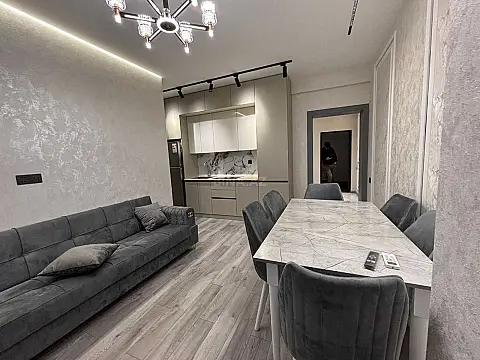 Kirayə verilir 2 otaqlı mənzil 65 m² — Bakı 2 otaq 65.00 m²