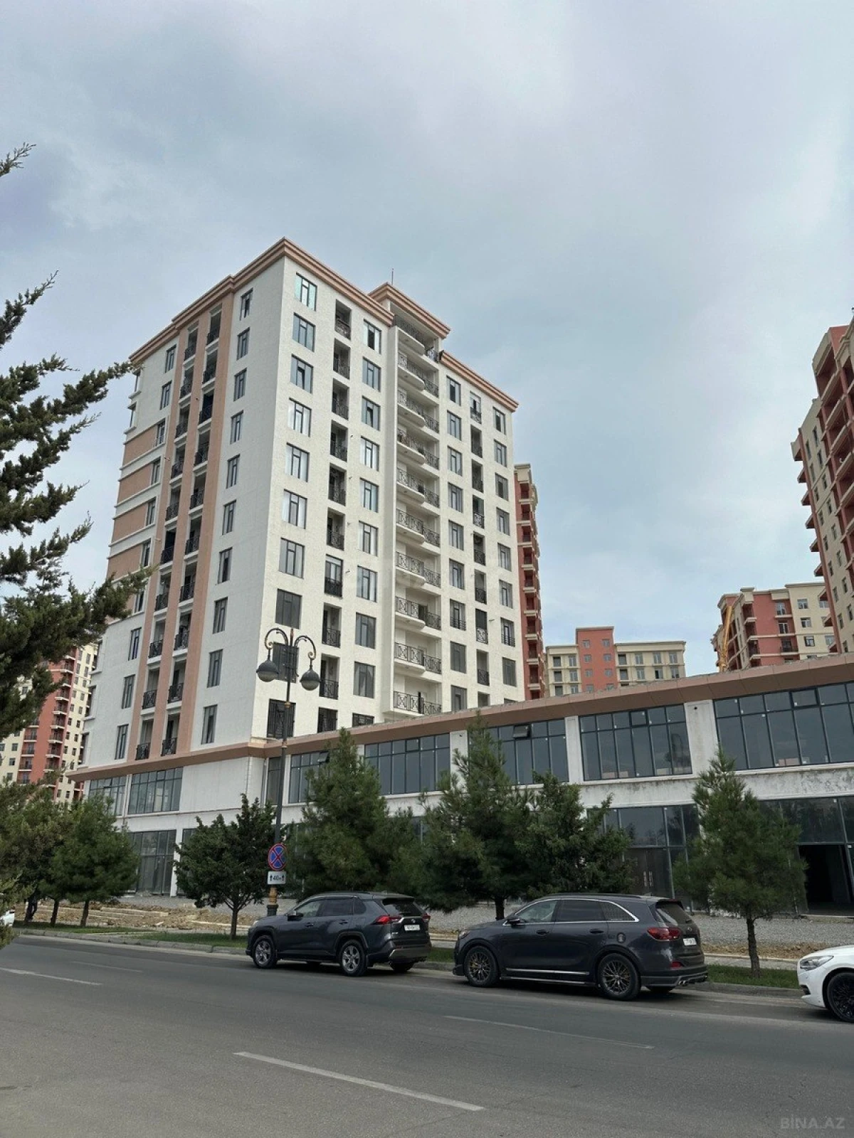 Satılır obyekt 97.2 m²