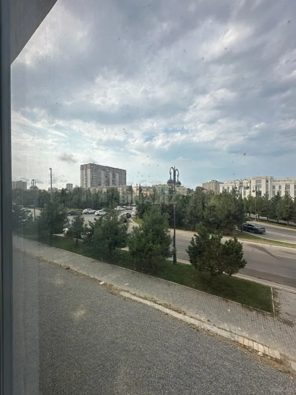 Satılır obyekt 97.2 m²