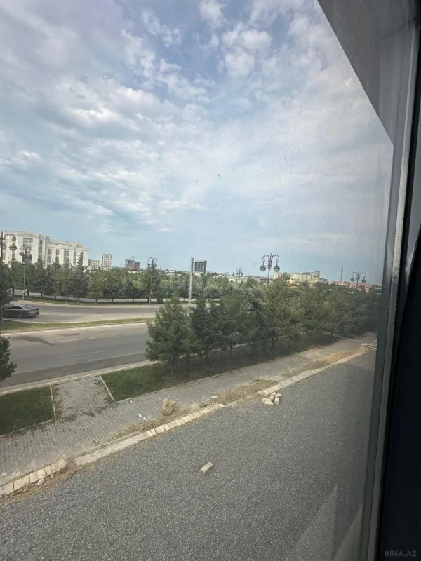 Satılır obyekt 97.2 m²