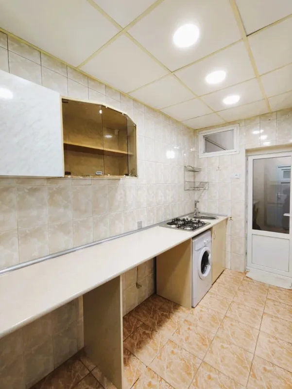 Kirayə verilir obyekt 65 m²