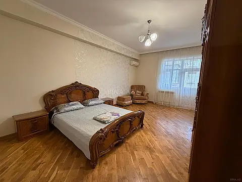 Kirayə verilir 4 otaqlı mənzil 190 m²