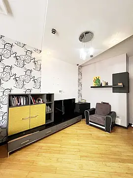 Satılır 2 otaqlı mənzil 93 m²
