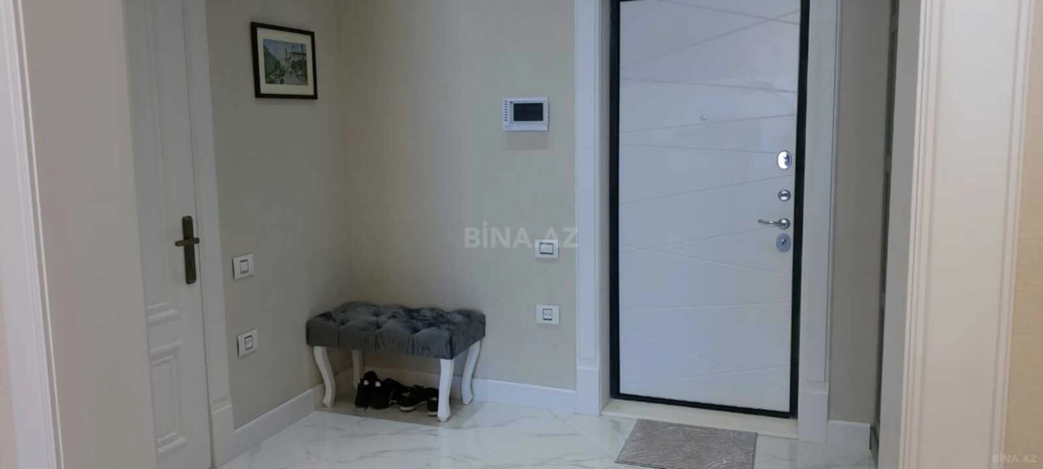 Kirayə verilir 2 otaqlı mənzil 70 m²