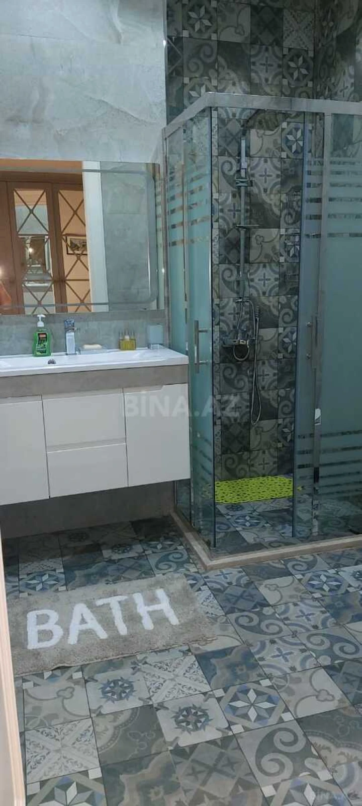 Kirayə verilir 2 otaqlı mənzil 70 m²