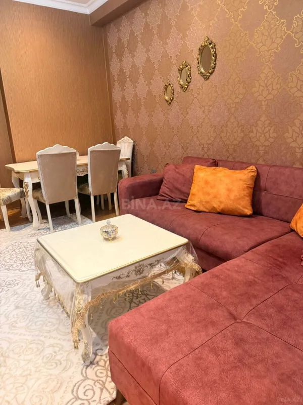 Kirayə verilir 2 otaqlı mənzil 65 m²