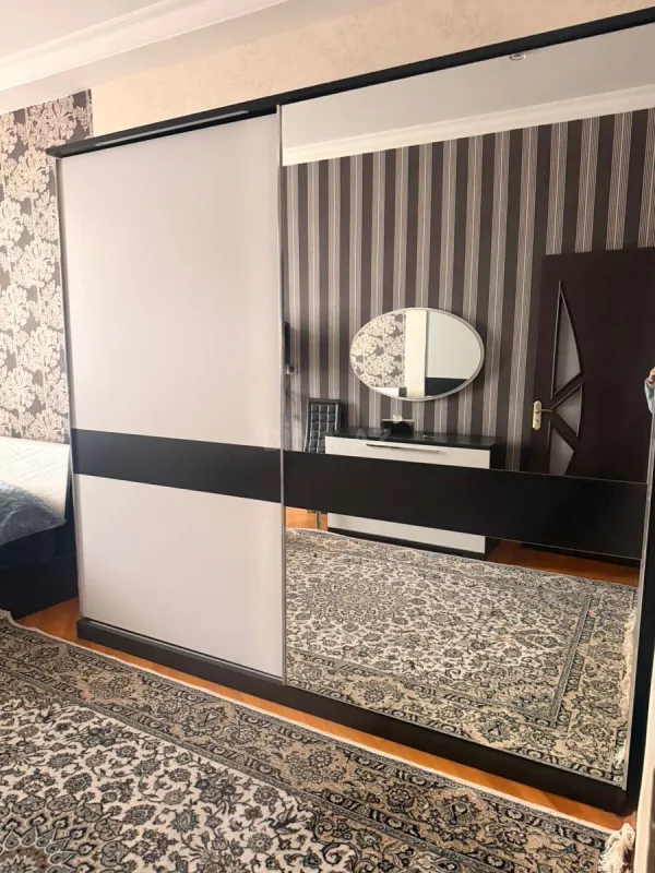 Kirayə verilir 2 otaqlı mənzil 65 m²