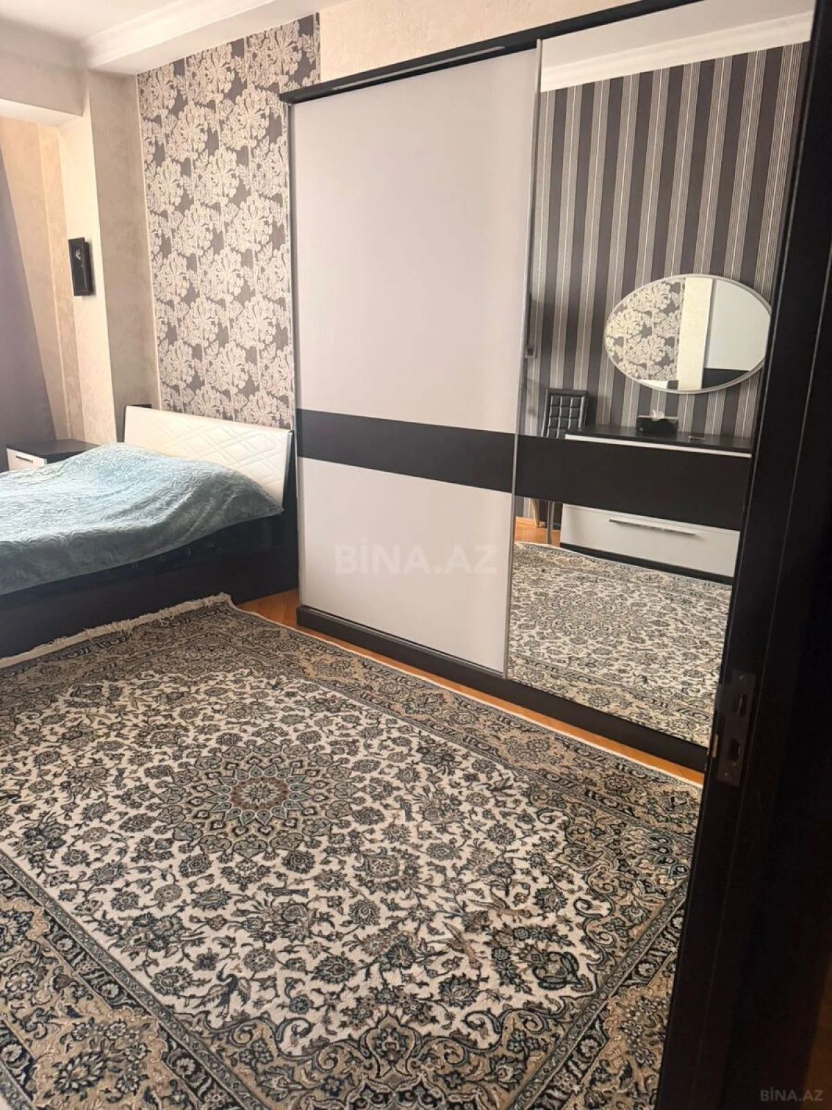 Kirayə verilir 2 otaqlı mənzil 65 m²