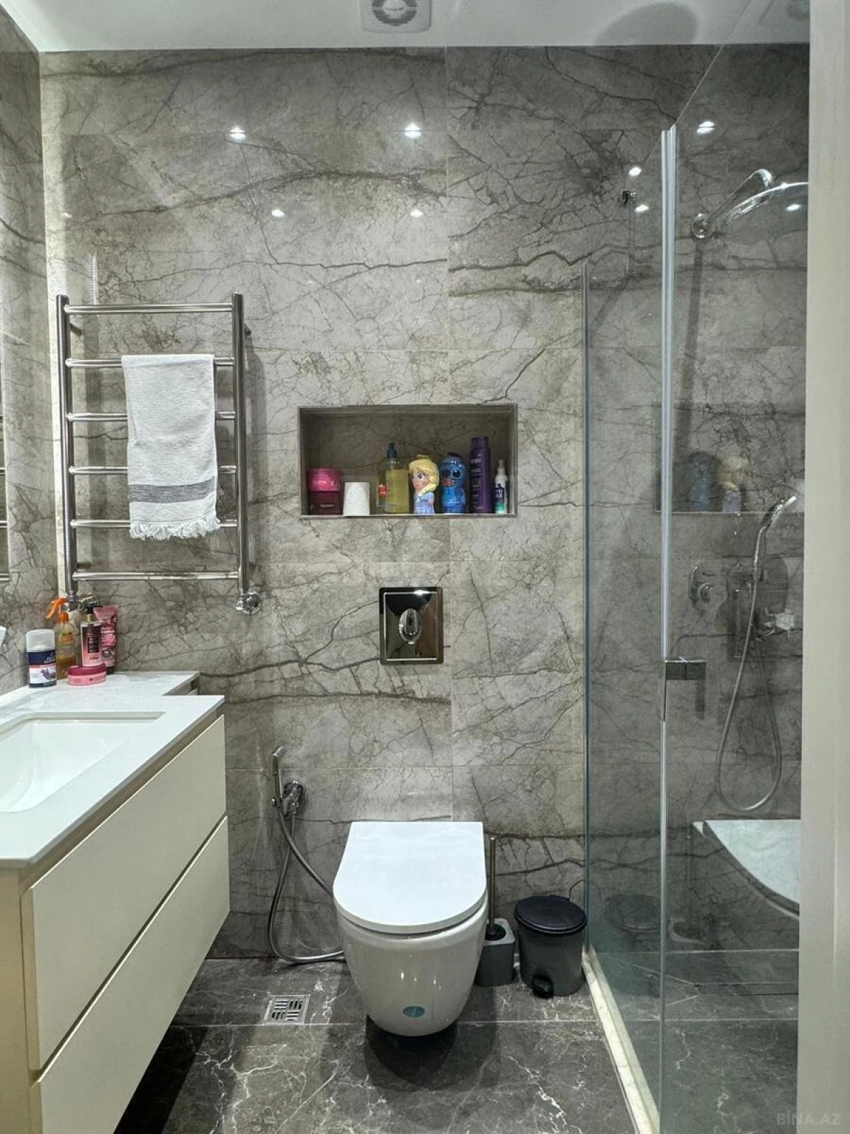 Satılır 3 otaqlı mənzil 84.5 m²