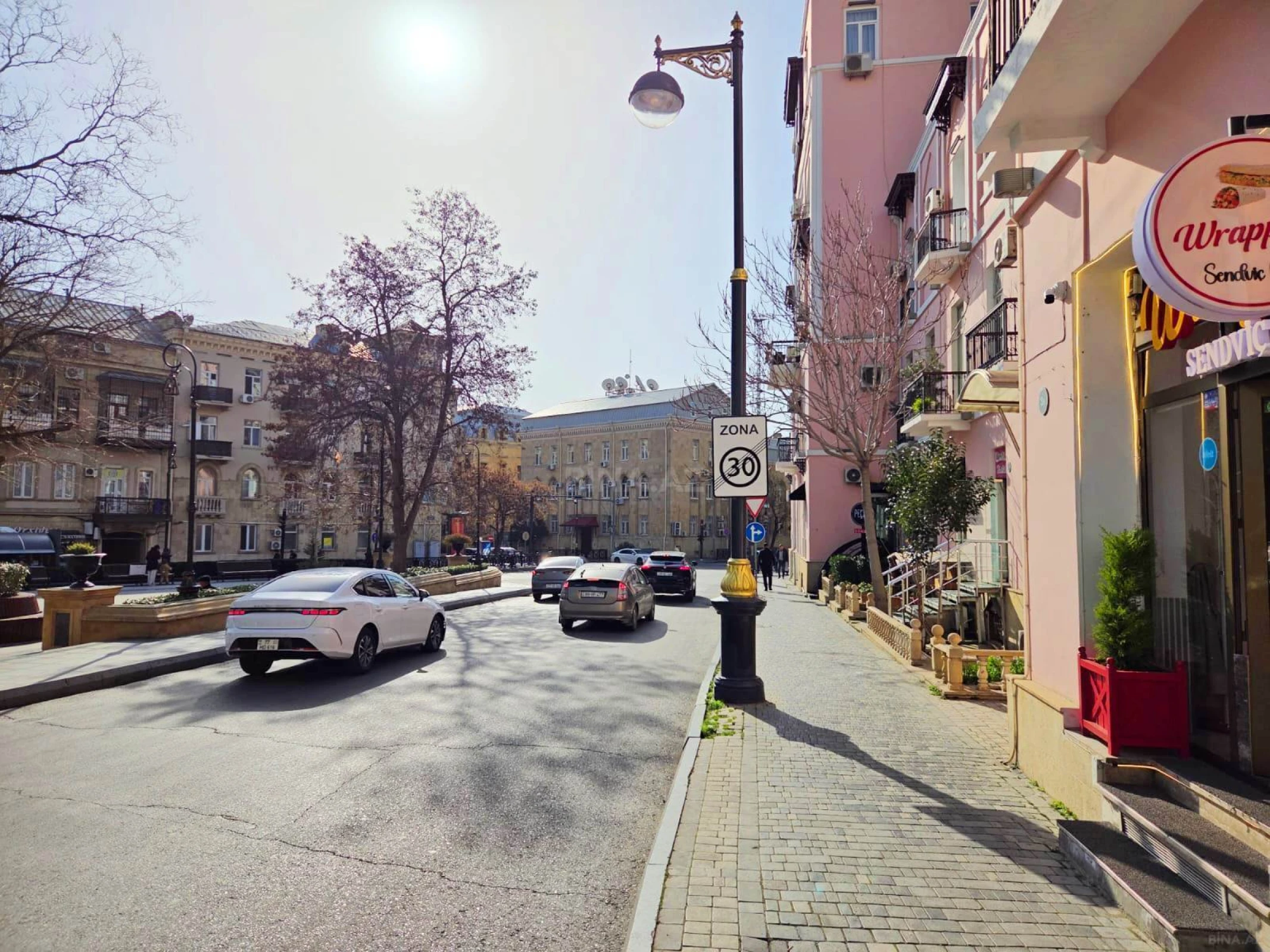Satılır obyekt 75 m²