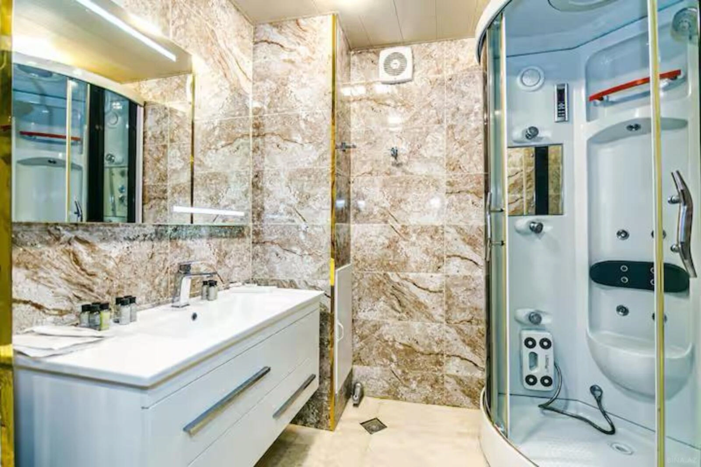 Kirayə verilir 3 otaqlı mənzil 100 m²
