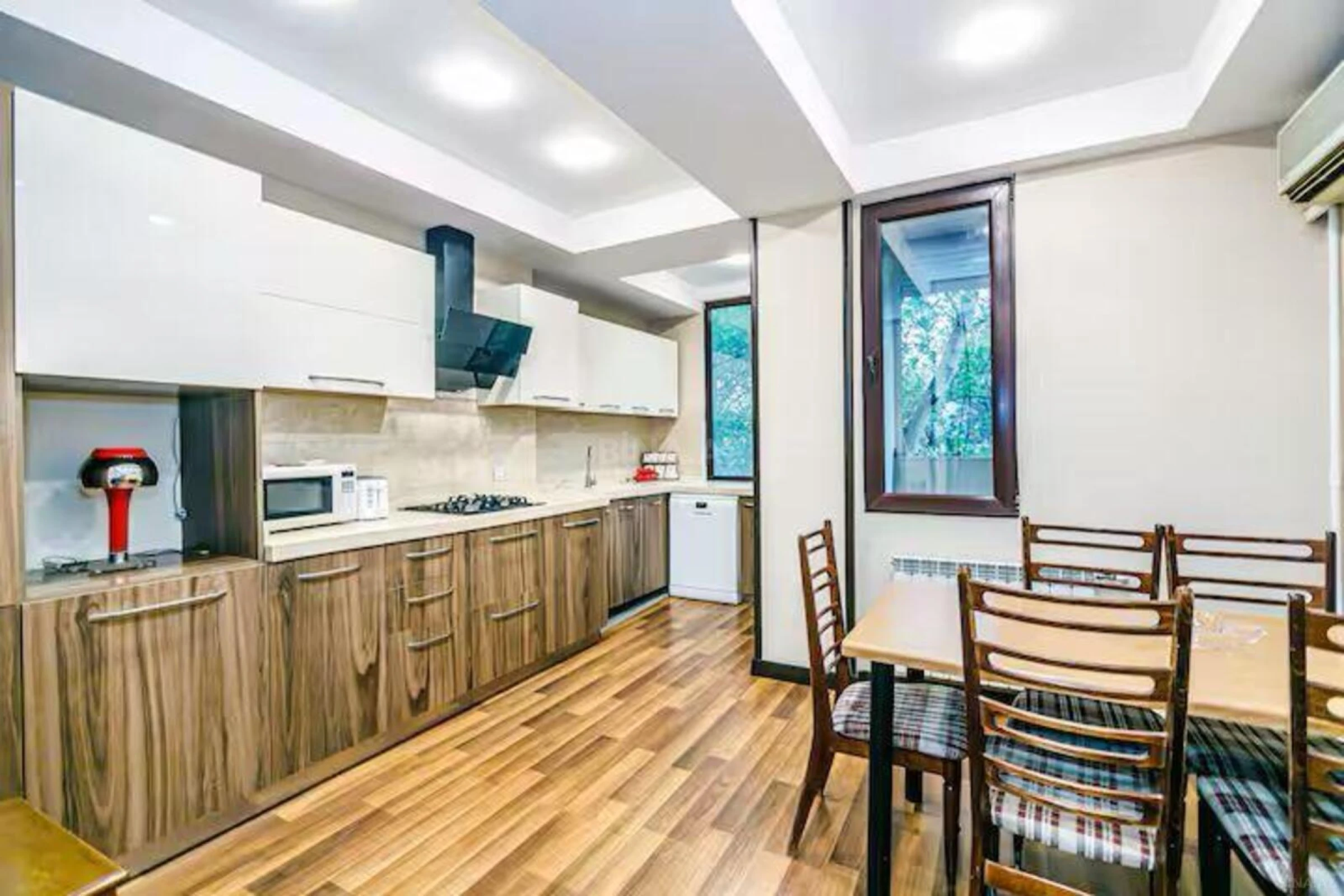 Kirayə verilir 3 otaqlı mənzil 100 m²