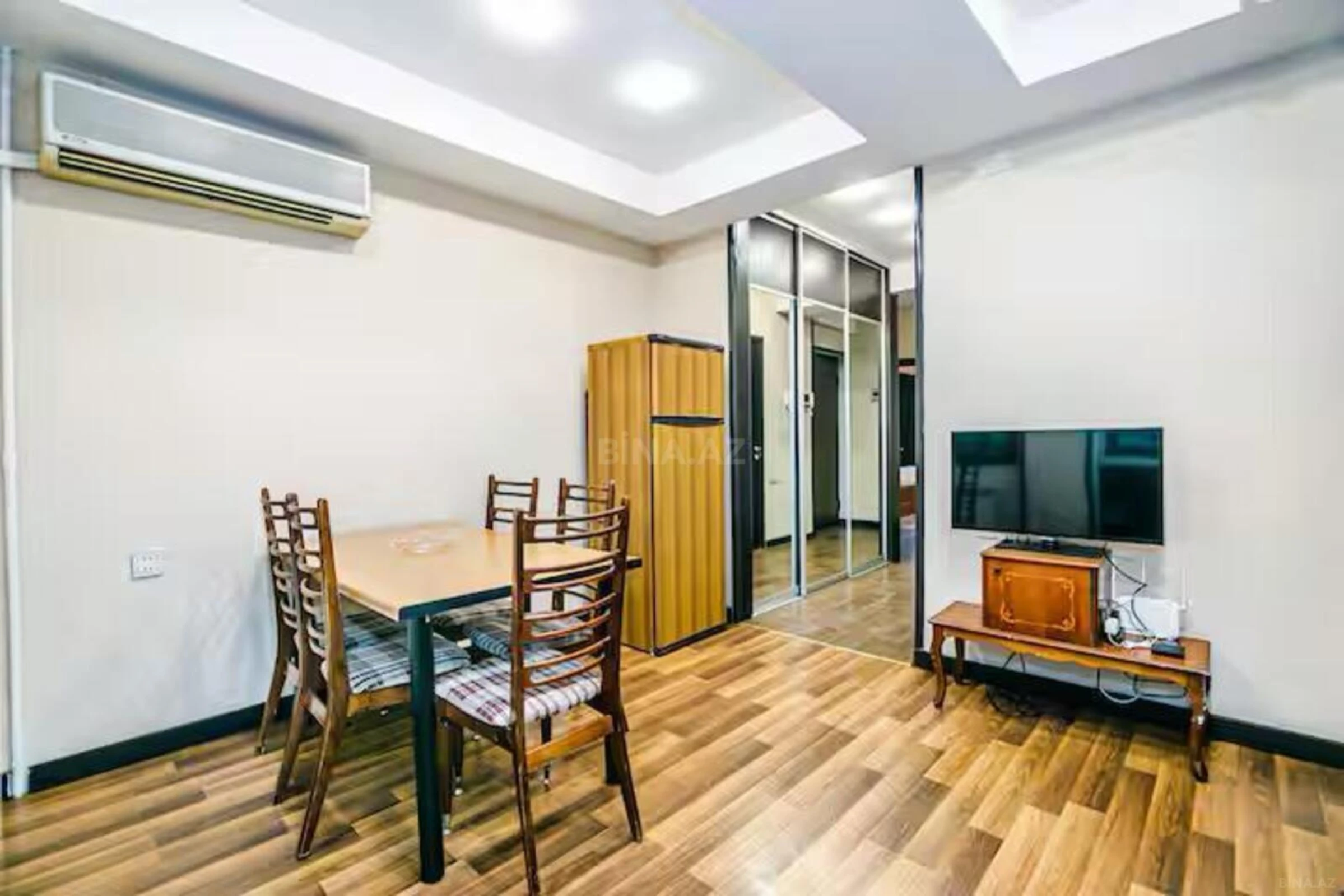 Kirayə verilir 3 otaqlı mənzil 100 m²
