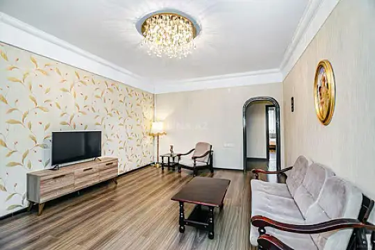 Kirayə verilir 3 otaqlı mənzil 100 m²