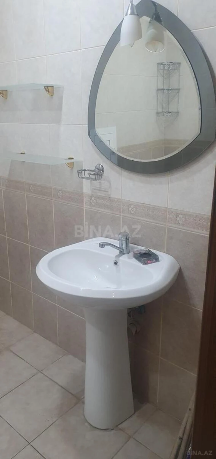Kirayə verilir 2 otaqlı mənzil 64 m²