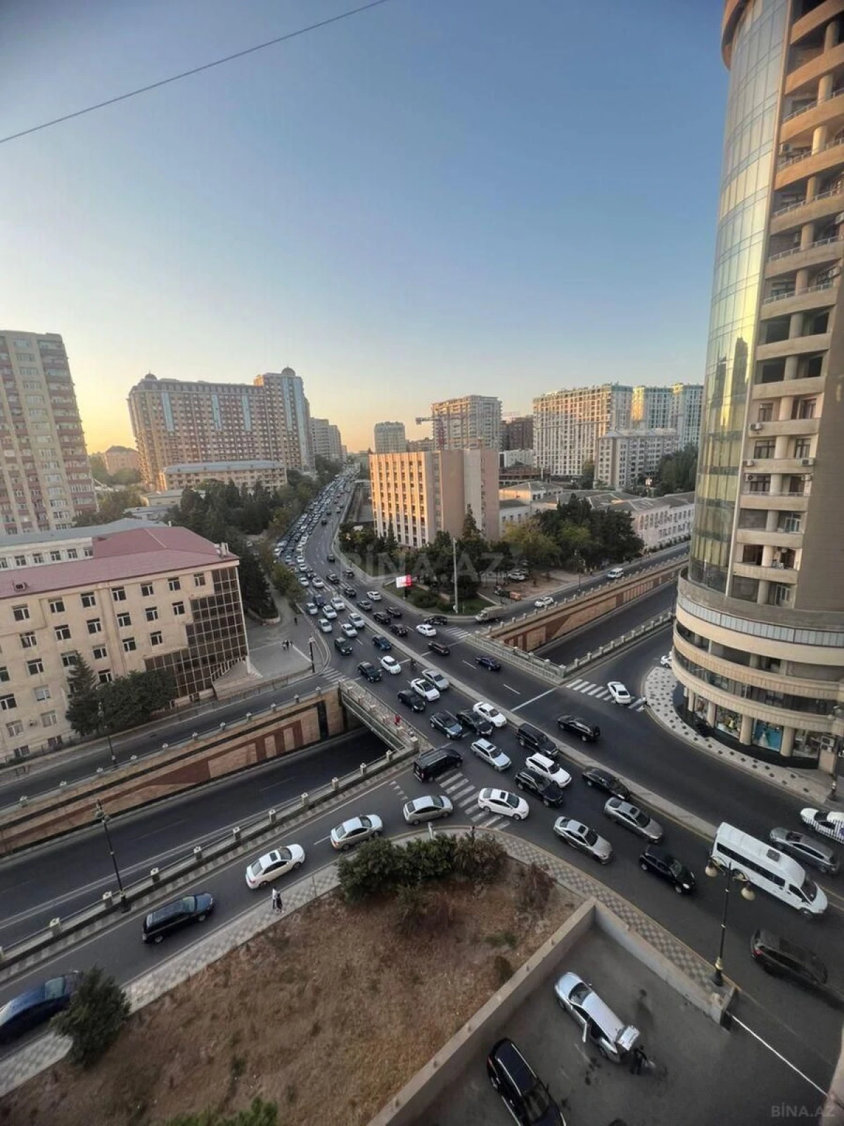 Kirayə verilir 3 otaqlı mənzil 135 m²