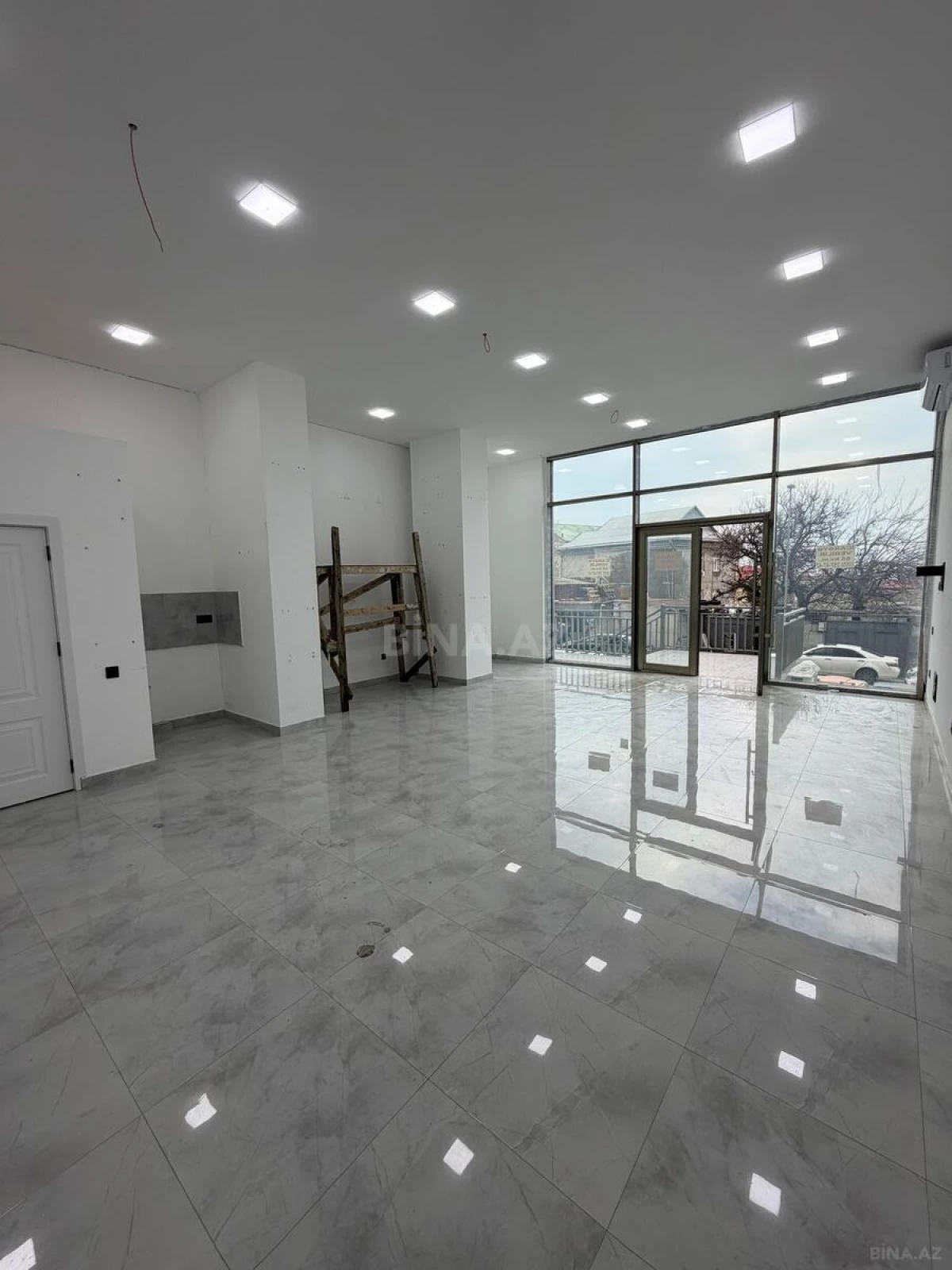 Satılır obyekt 60 m²