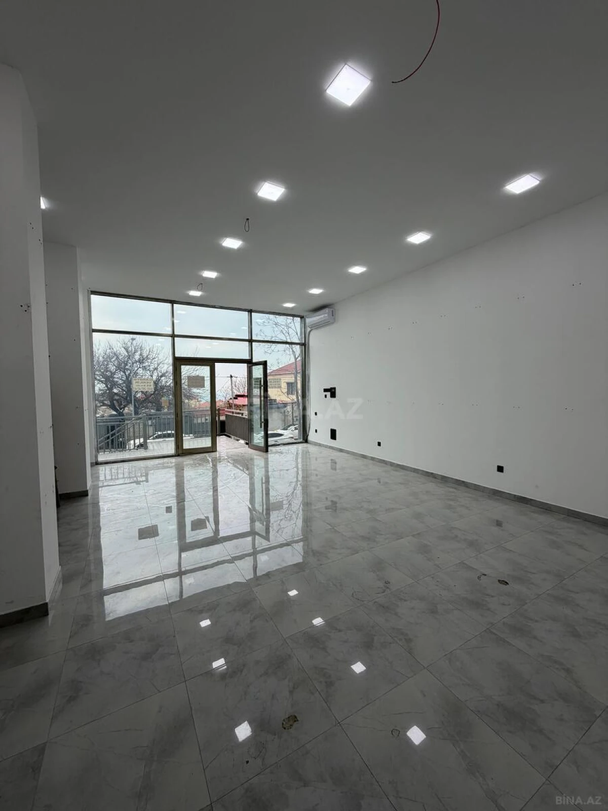 Satılır obyekt 60 m²