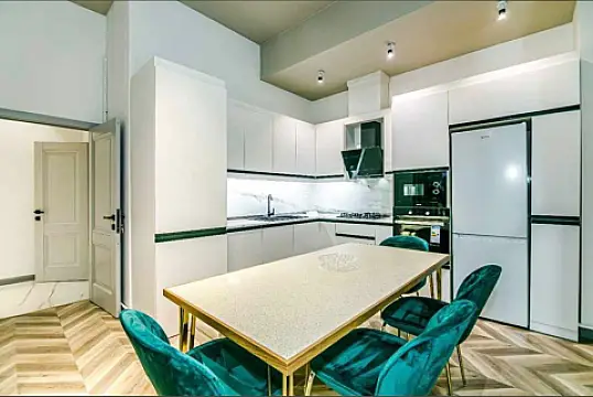 Kirayə verilir 2 otaqlı mənzil 65 m²