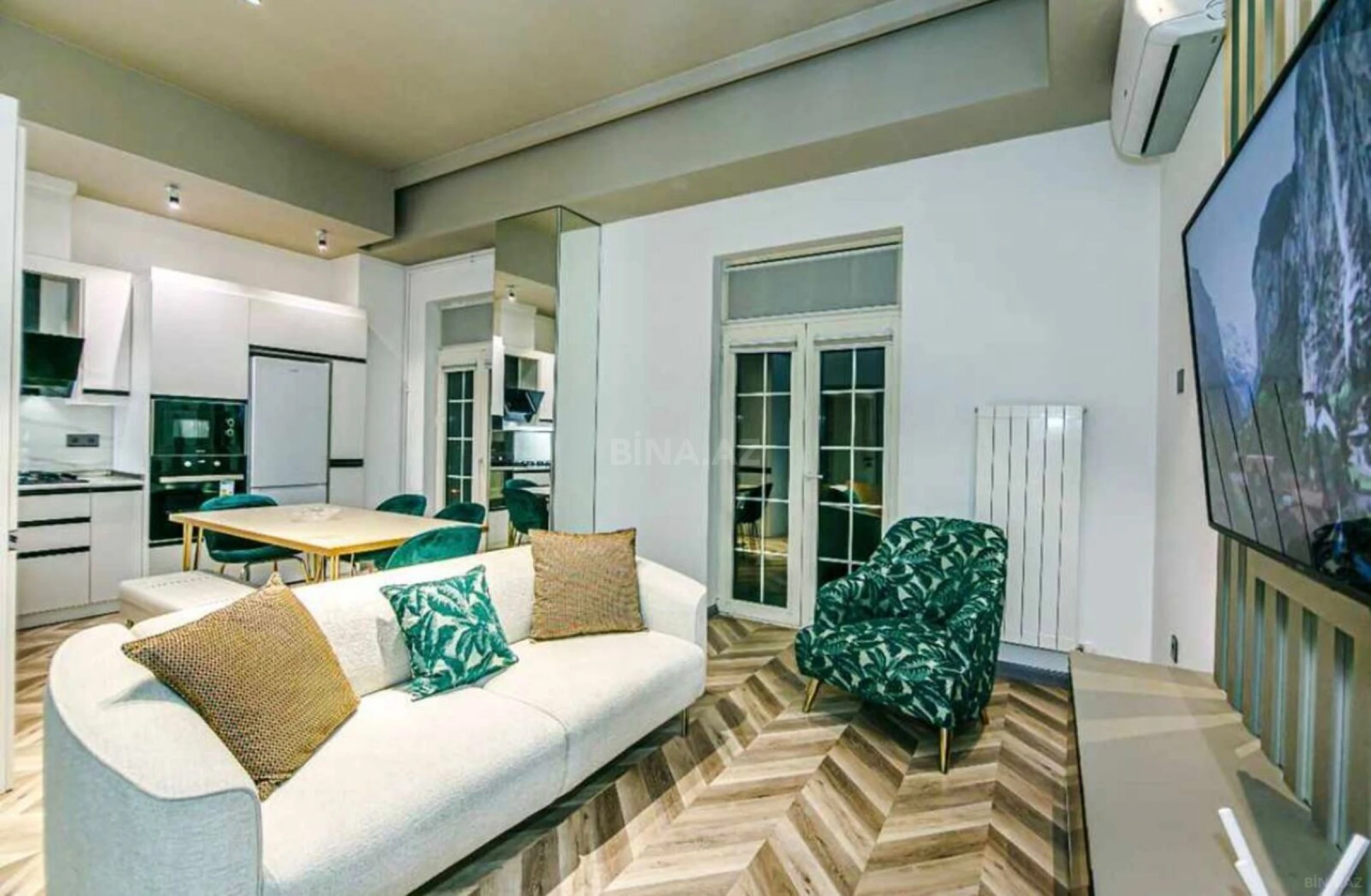 Kirayə verilir 2 otaqlı mənzil 65 m²