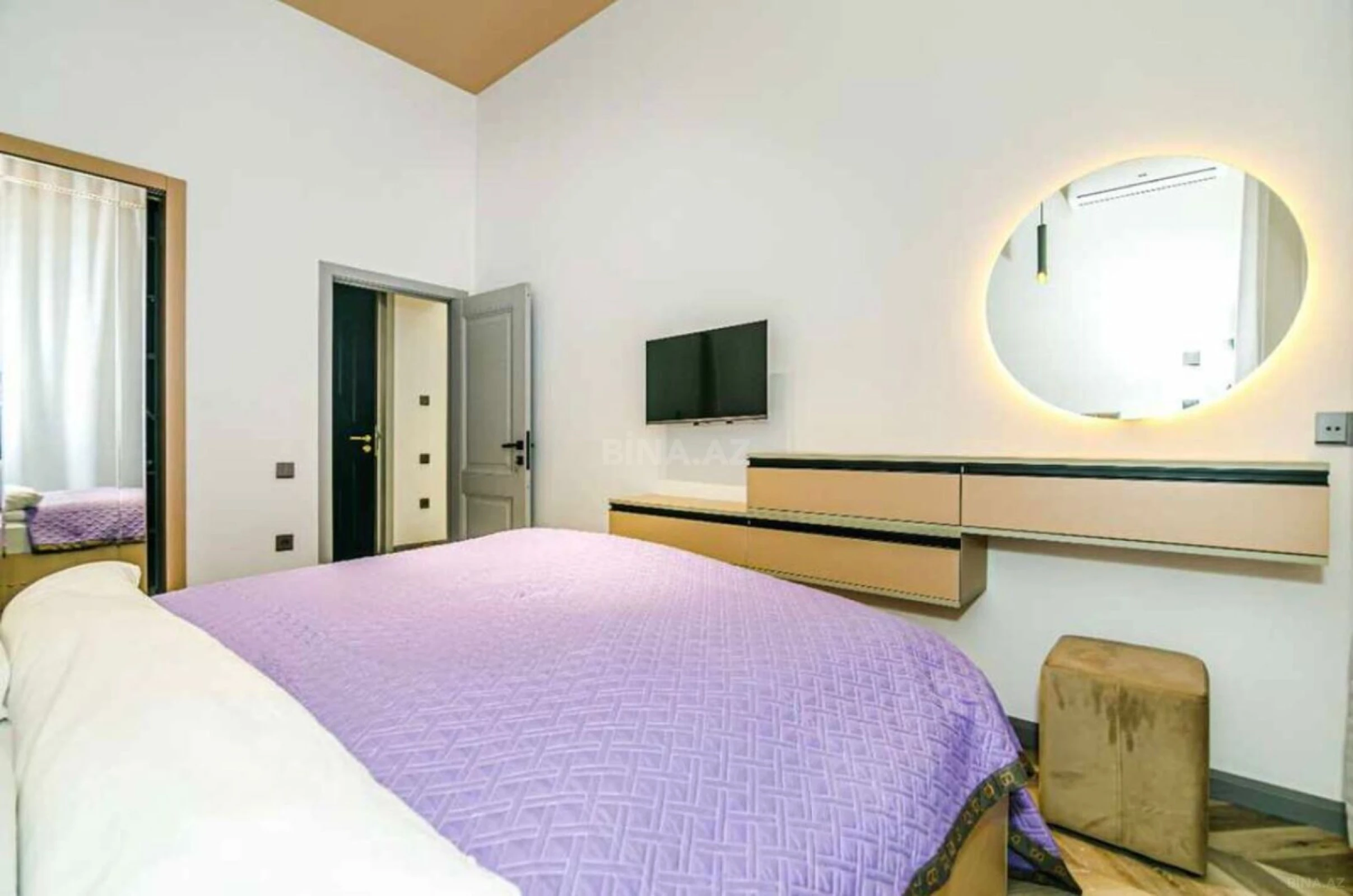 Kirayə verilir 2 otaqlı mənzil 65 m²