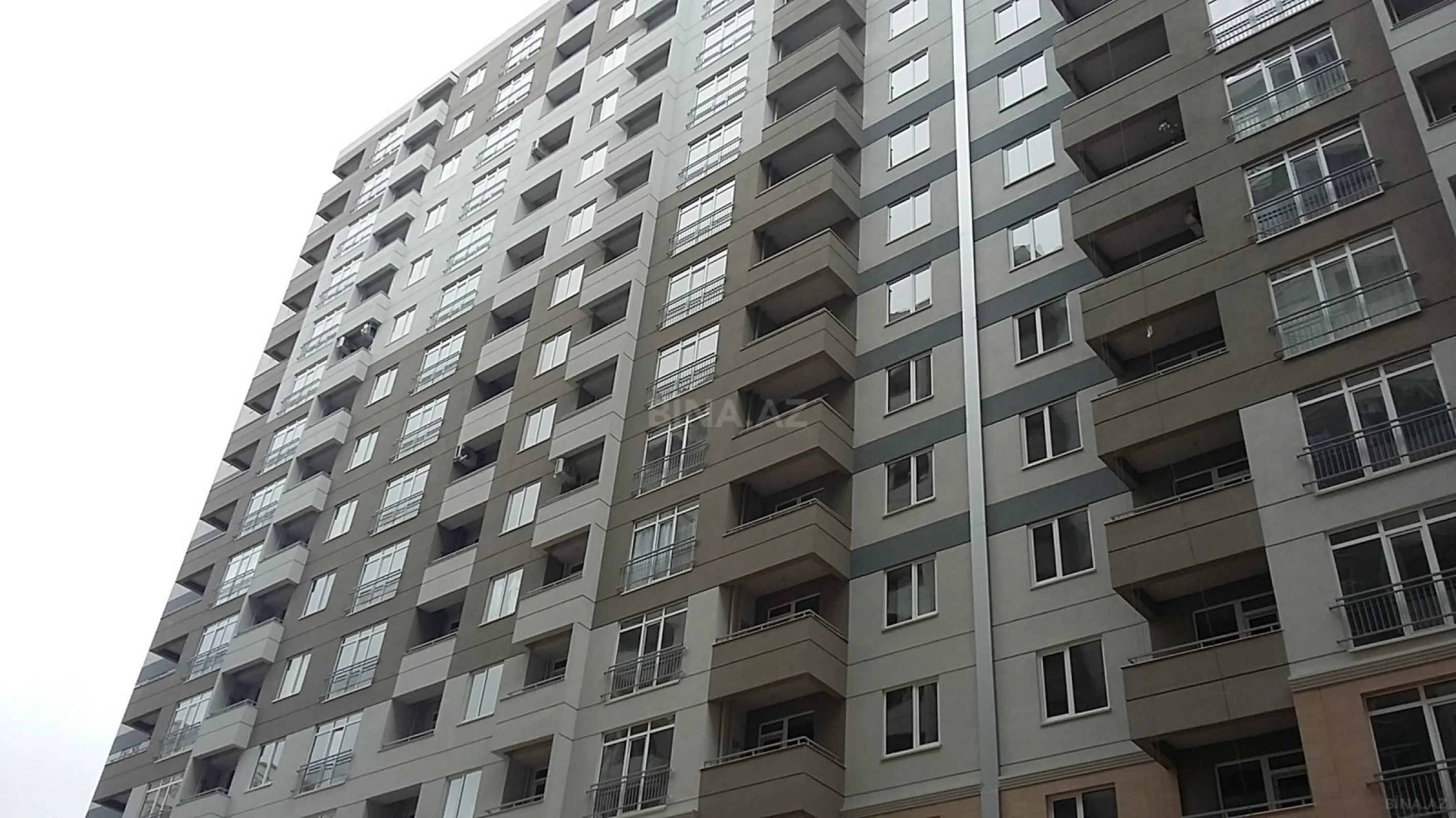 Satılır 2 otaqlı mənzil 78 m²