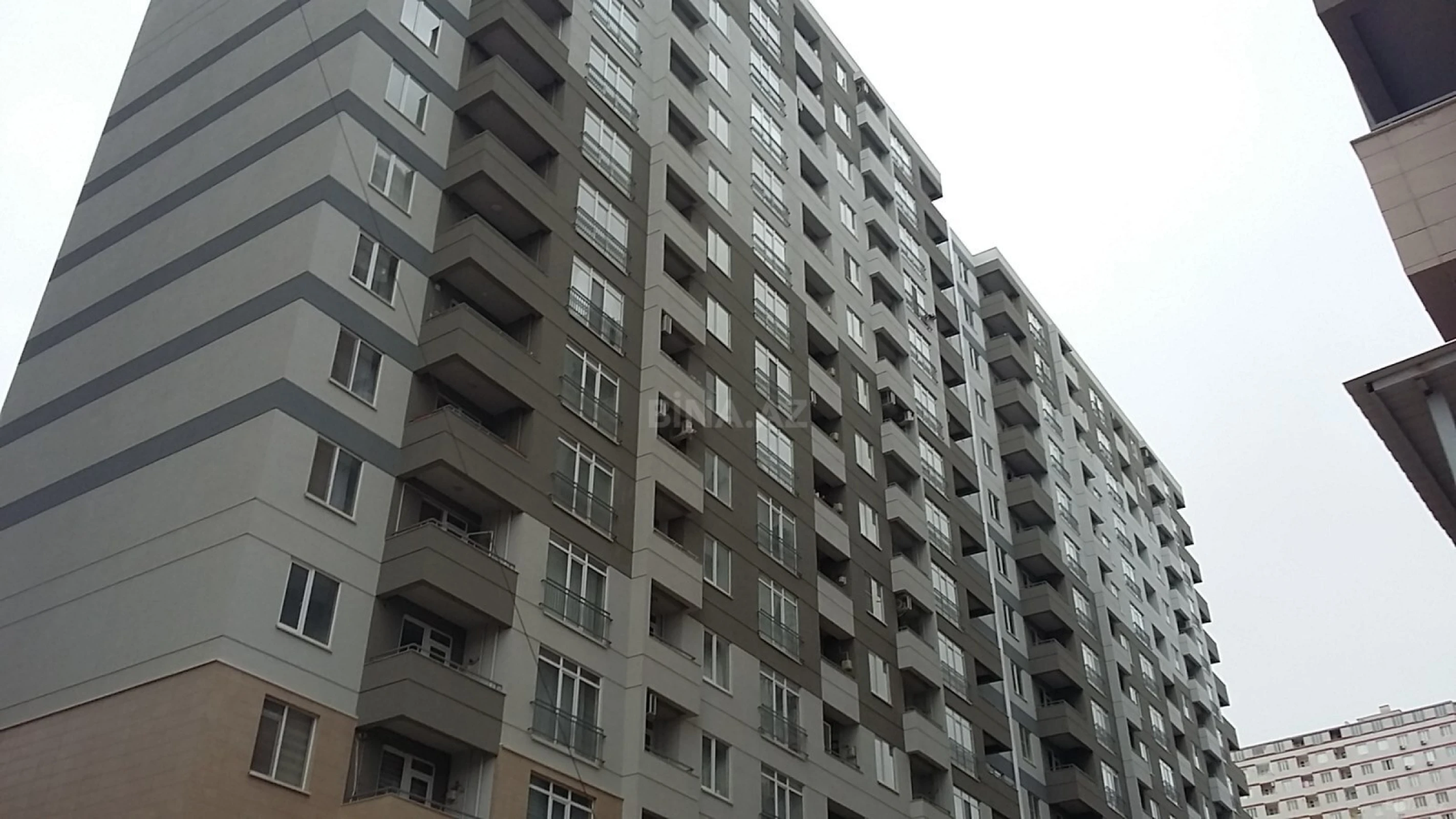 Satılır 2 otaqlı mənzil 78 m²