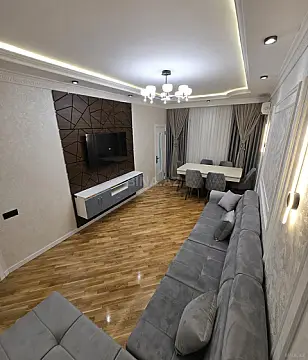 Satılır 2 otaqlı mənzil 78 m²