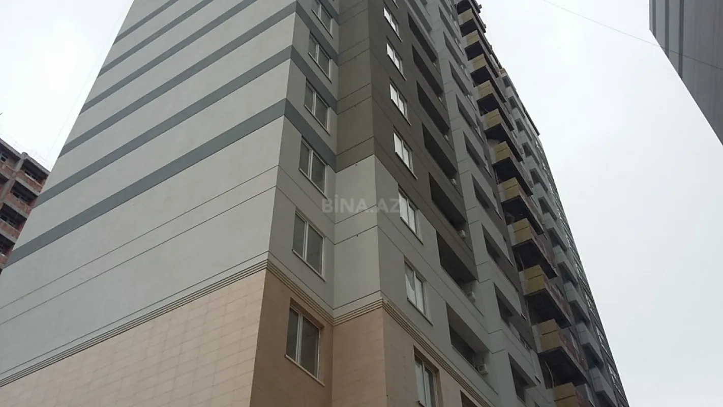 Satılır 2 otaqlı mənzil 78 m²