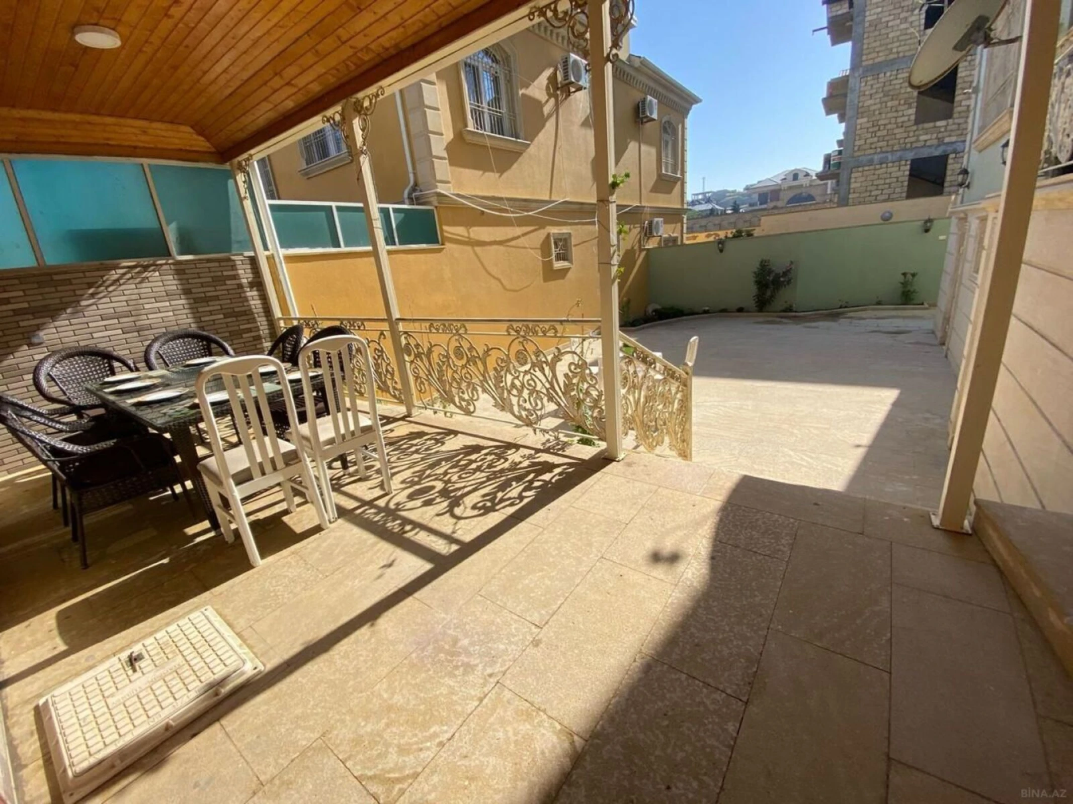 Satılır 7 otaqlı həyət evi 410 m²