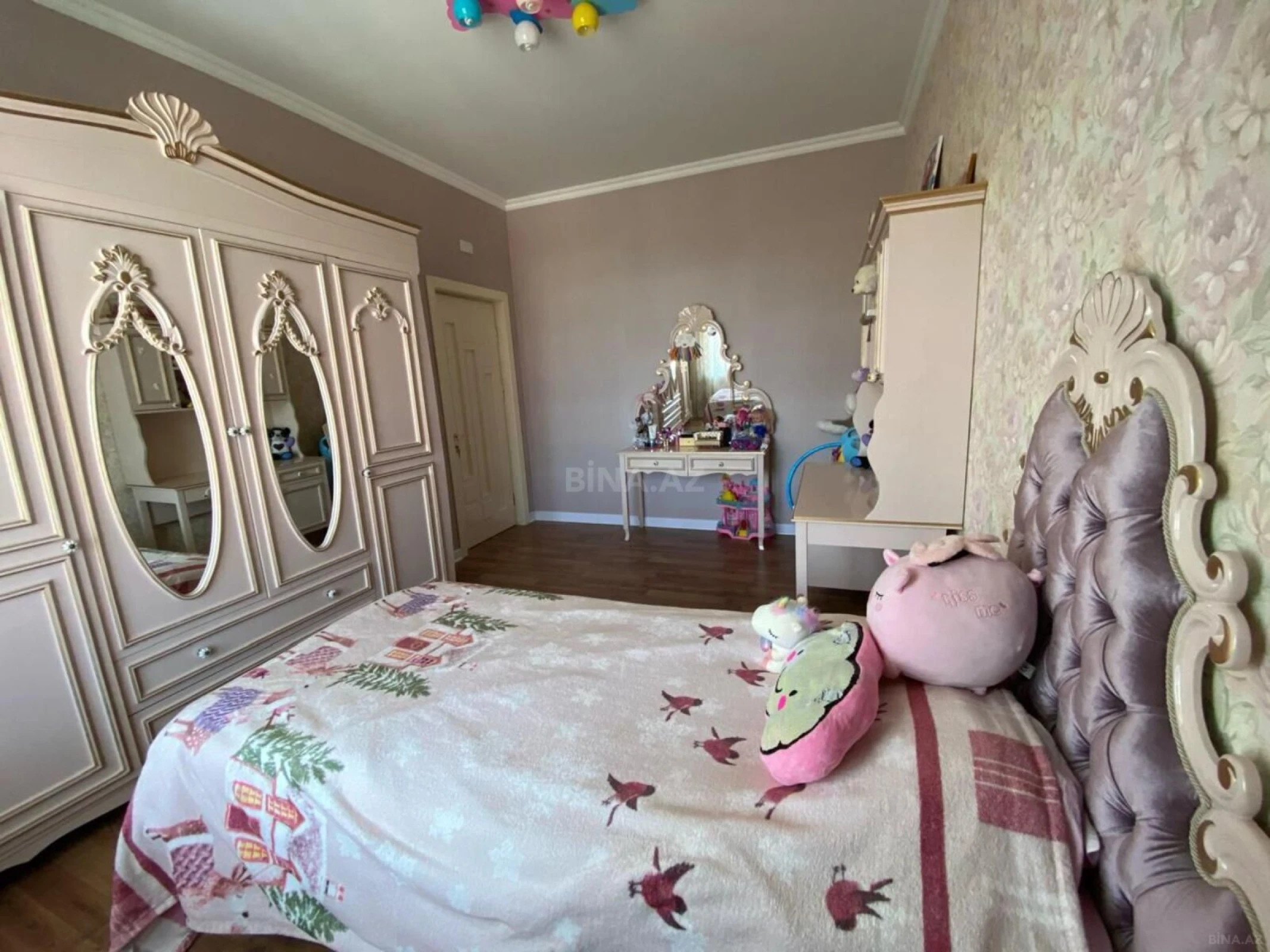 Satılır 7 otaqlı həyət evi 410 m²