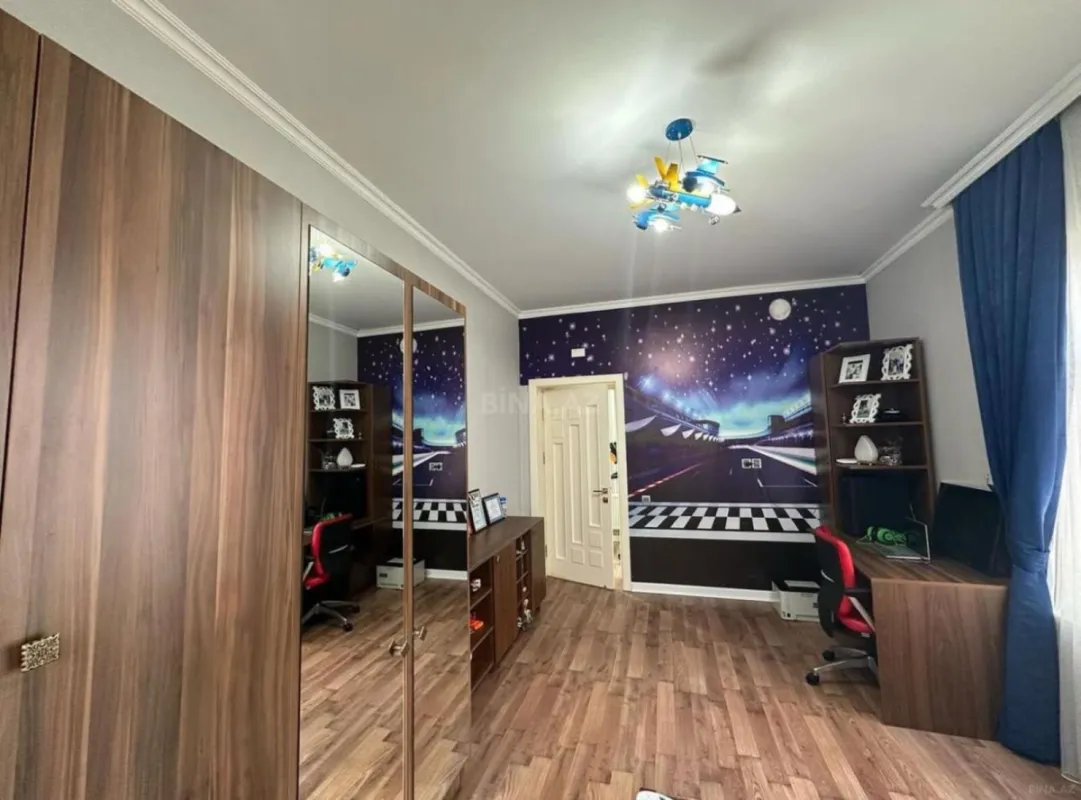 Satılır 7 otaqlı həyət evi 410 m²